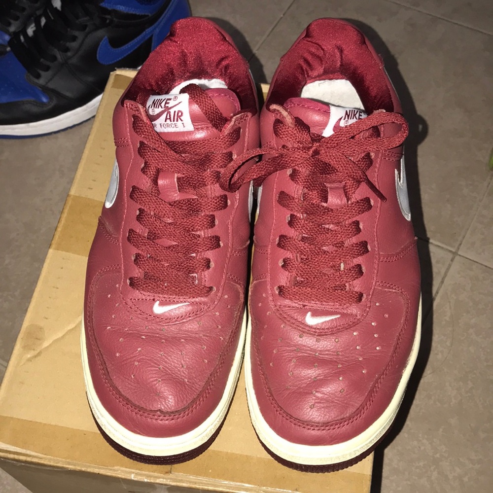 Nike Air Force 1 Low “Crimson” 2001